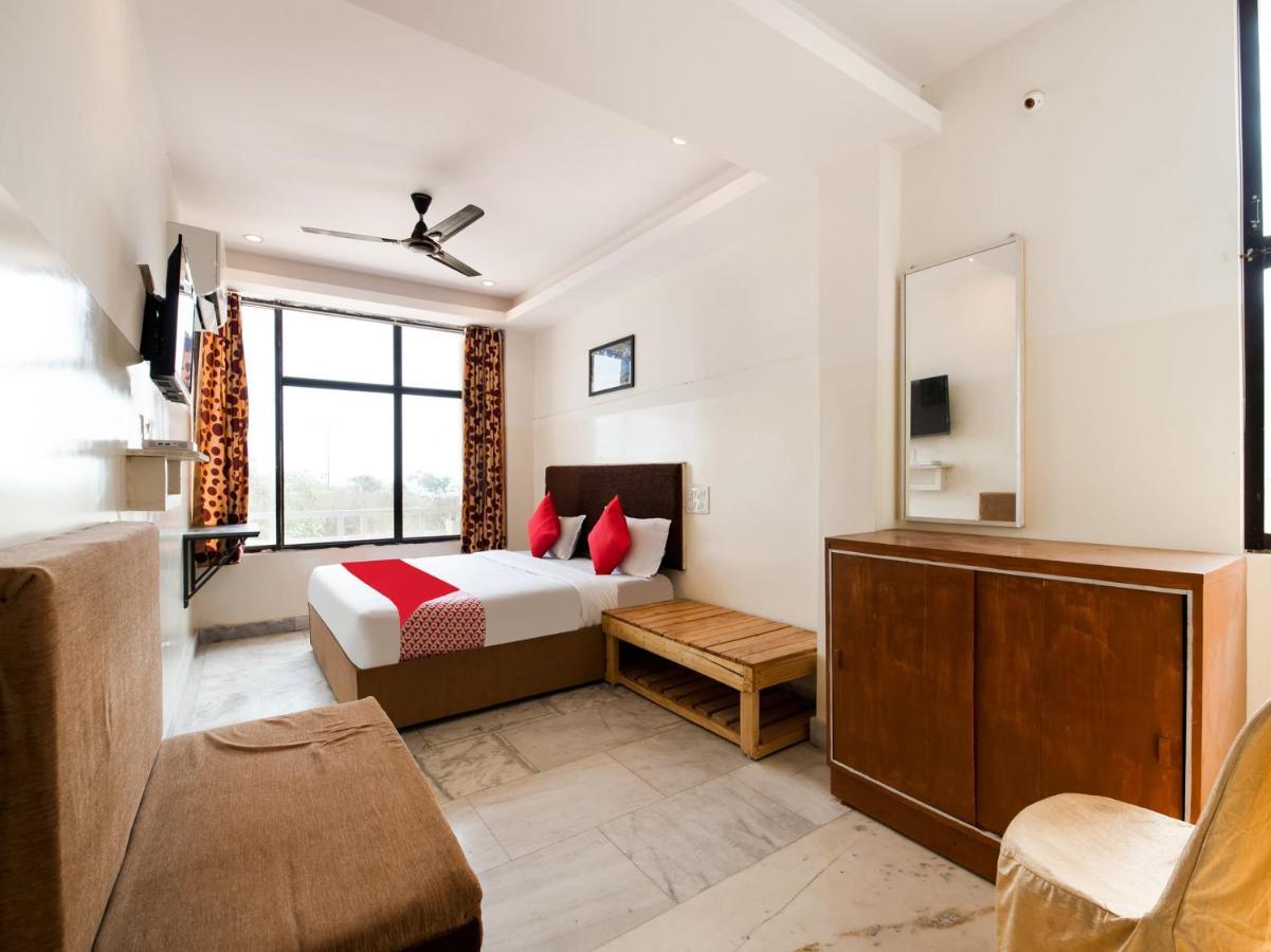 فيساخاباتنام Oyo 69511 Hotel Sea E Pearl المظهر الخارجي الصورة